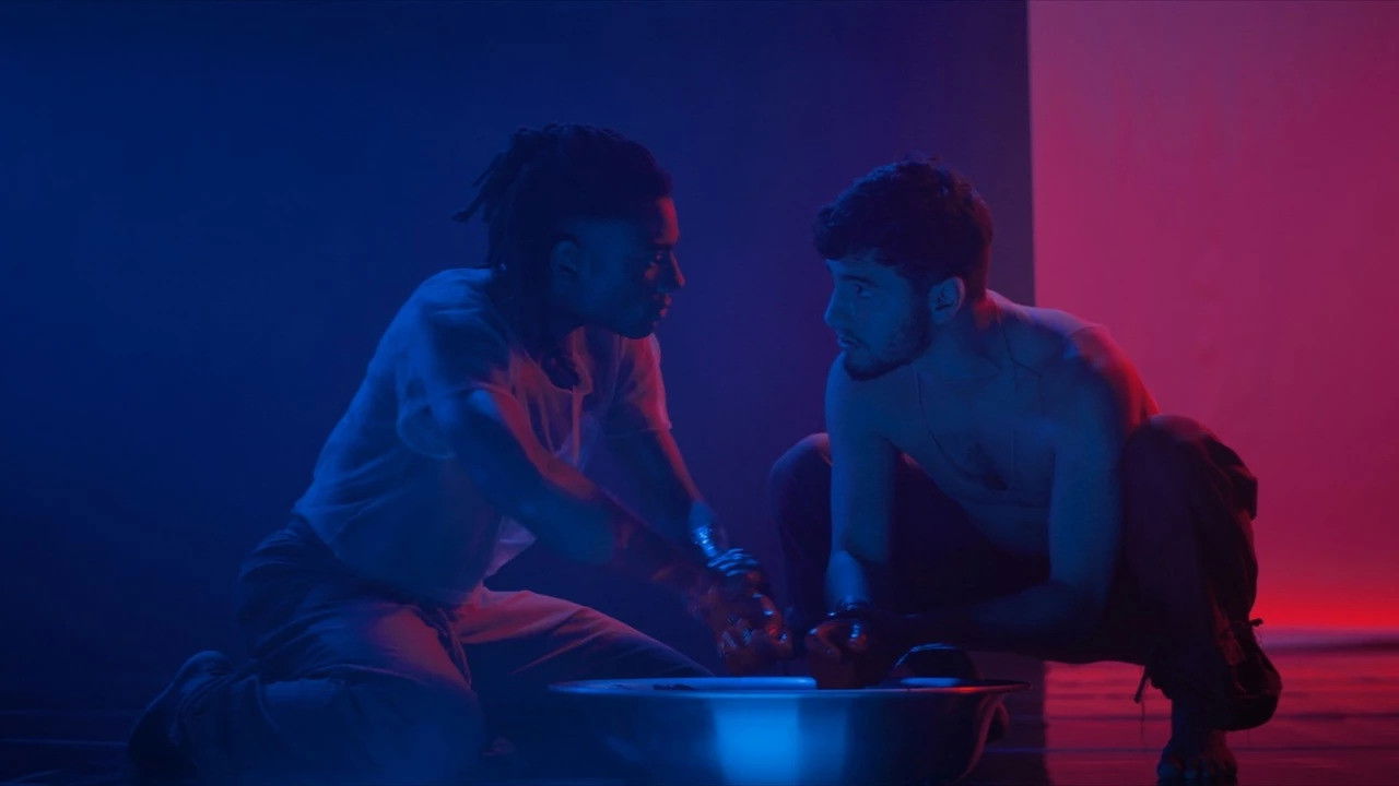 Night Stage Movie Screenshot 2