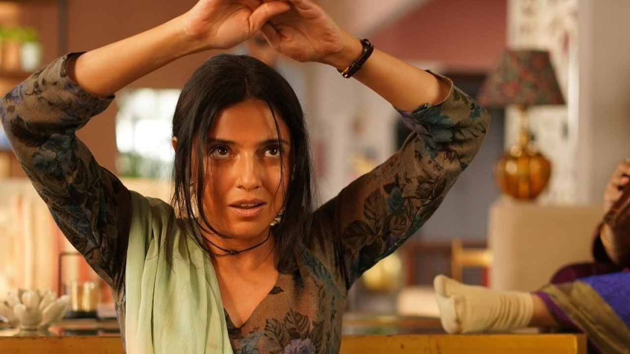 Ek Chatur Naar Movie Screenshot 2